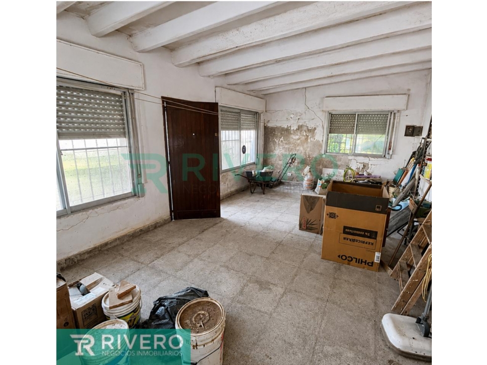 Garage con 1 ambiente . — foto 2