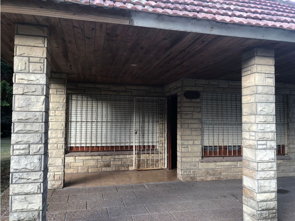 chalet con amplio parque - 6