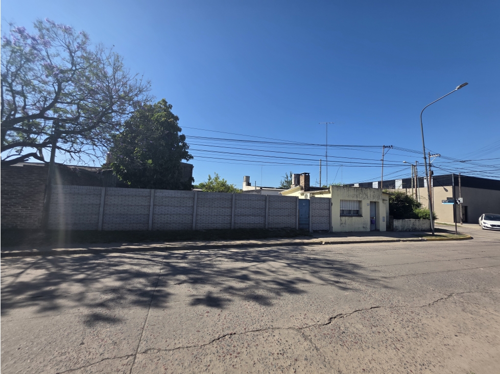 CASA EN VENTA - CORREDOR COMERCIAL