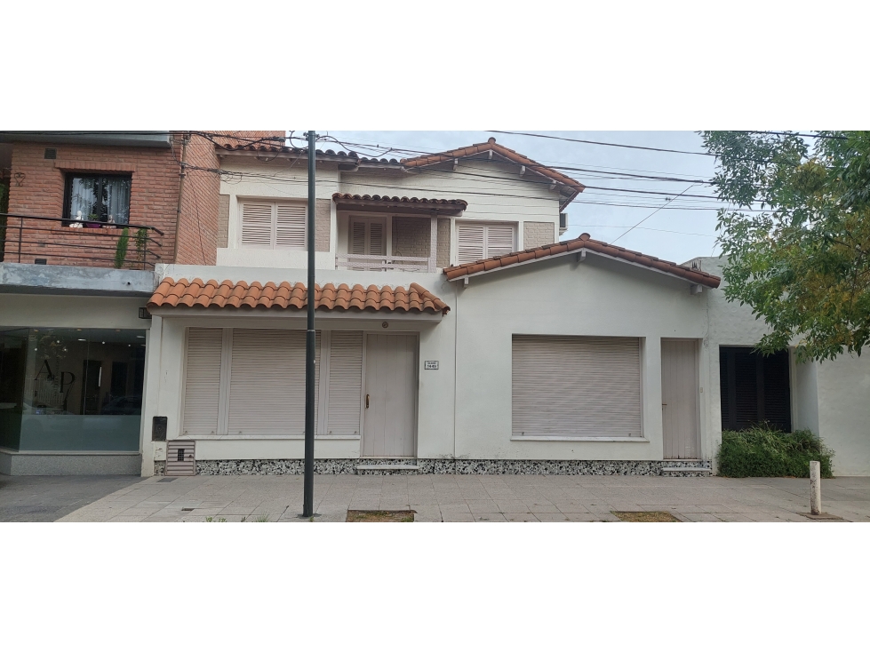 CASA CENTRICA EN VENTA