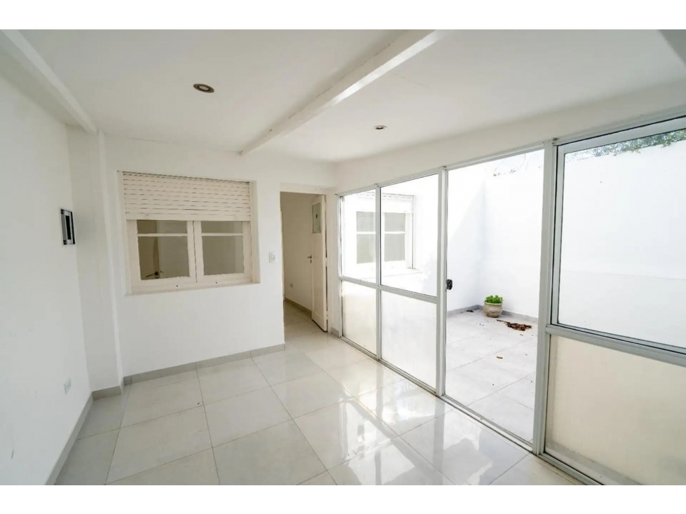 Venta de chalet 4 ambientes + 2 deptos - corrientes 4000 - chauvin — foto 6