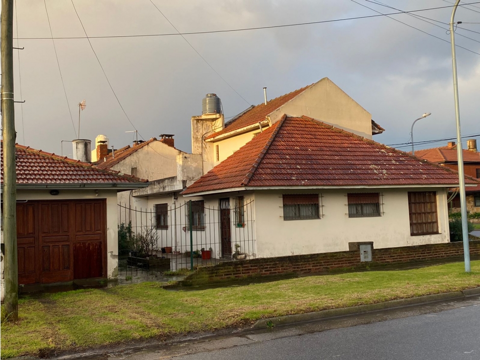 Chalet Cuatro Dormitorios Barrio Las Avenidas — foto 3