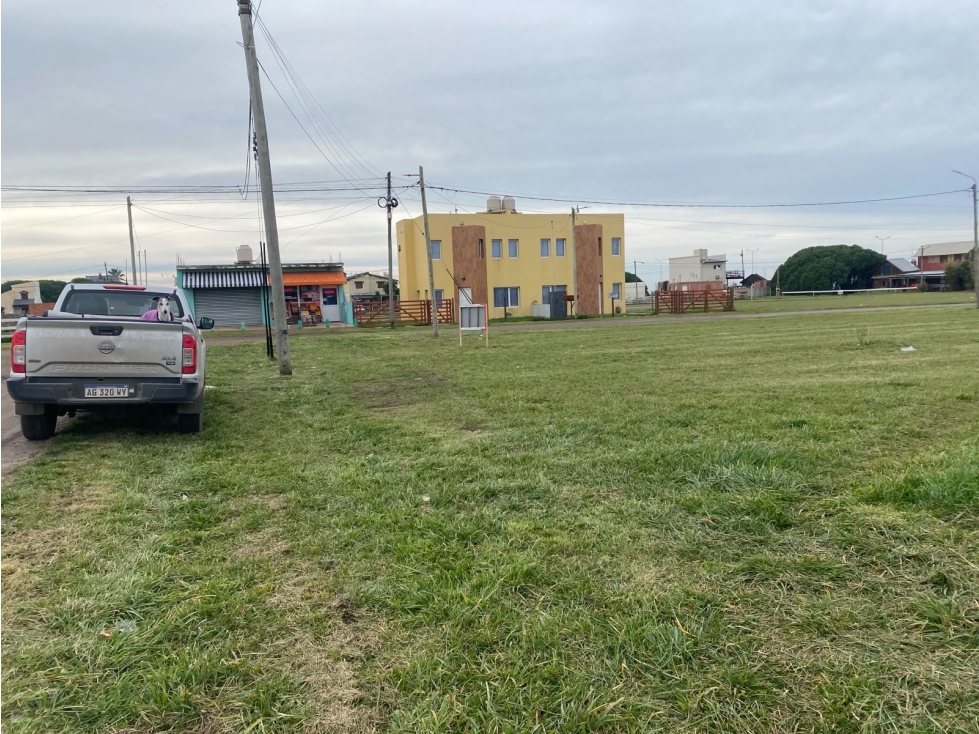 Terreno a una cuadra del mar - 3