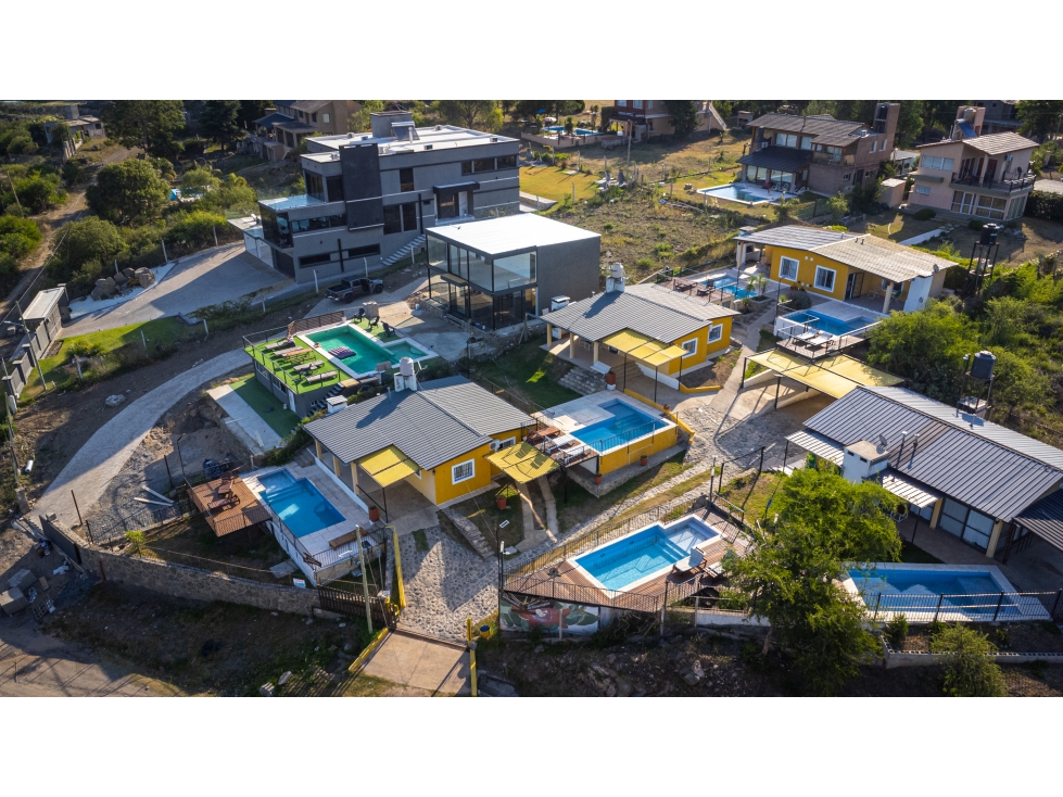 COMPLEJO DE 6 CABAÑAS EN PARQUE SIQUIMAN - 1