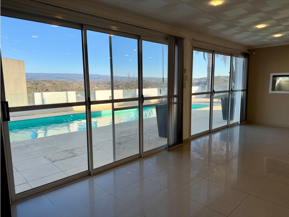 Casa 3 dormitorios Con Pileta y cochera — foto 4