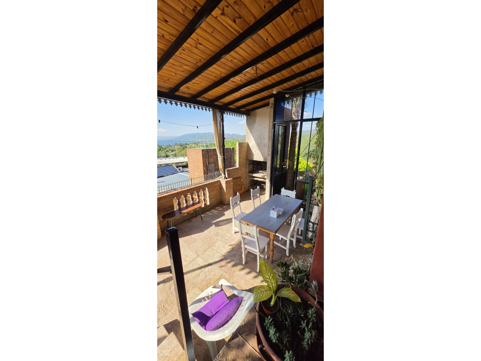 CASA DE 4 DORMITORIOS - COSTA AZUL - VILLA CARLOS PAZ