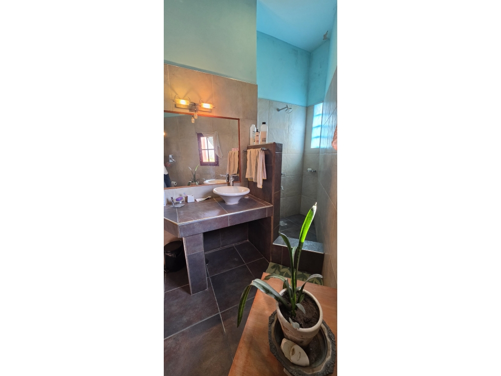 CASA DE 4 DORMITORIOS - COSTA AZUL - VILLA CARLOS PAZ — foto 2