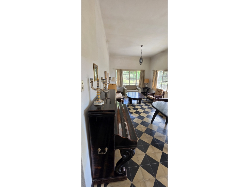 LOTE 1 HECTAREA CON CASONA - CALLE ALSINA - VILLA CARLOS PAZ - 4