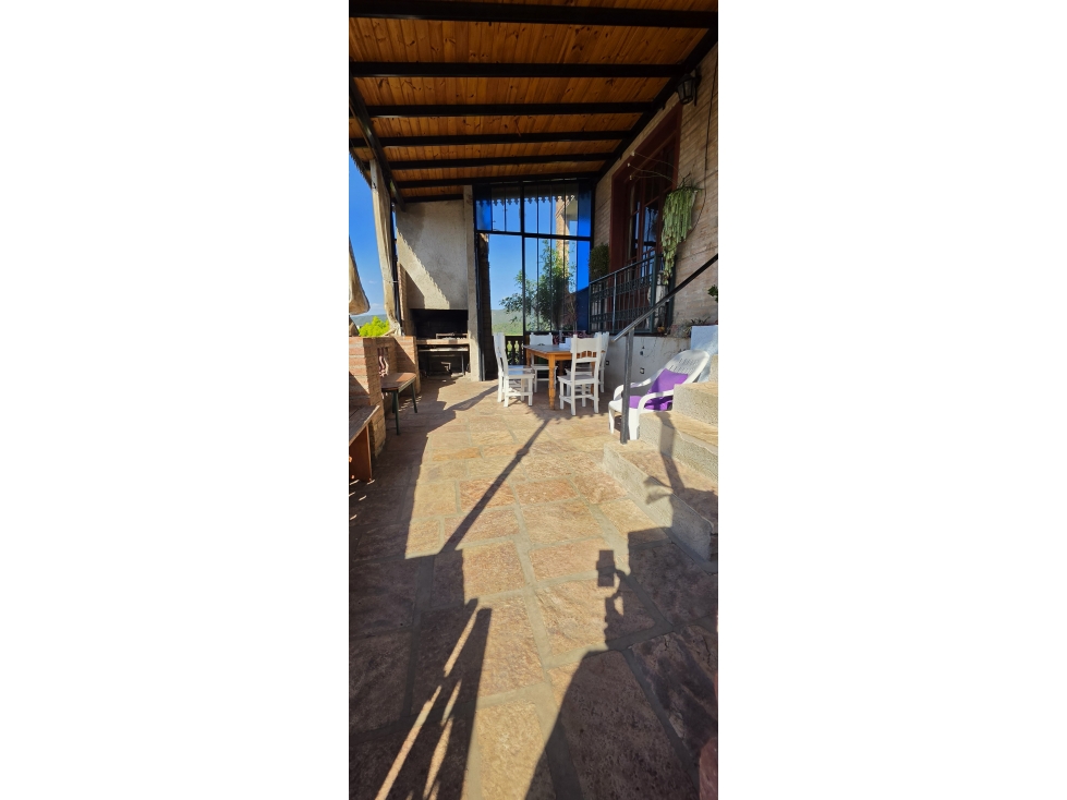 CASA DE 4 DORMITORIOS - COSTA AZUL - VILLA CARLOS PAZ — foto 2