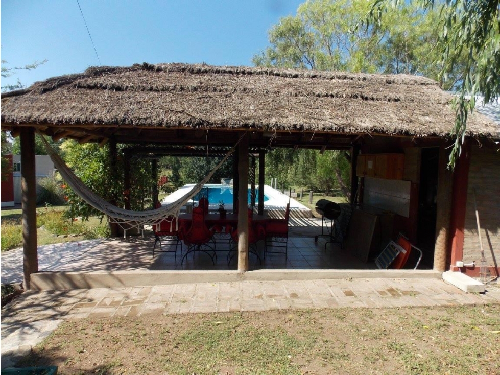 VENDO CASA DOS DORMITORIO EN BIALET MASSE, PILETA Y QUINCHO - 4