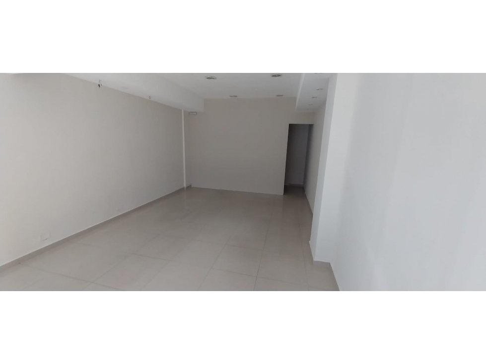 Local Centrico 45mts2 - Calle Lisandro de la torre - 4