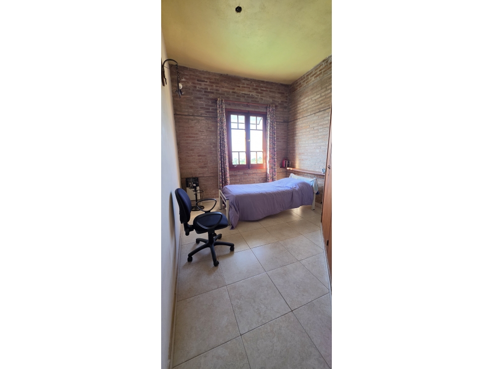 CASA DE 4 DORMITORIOS - COSTA AZUL - VILLA CARLOS PAZ — foto 5