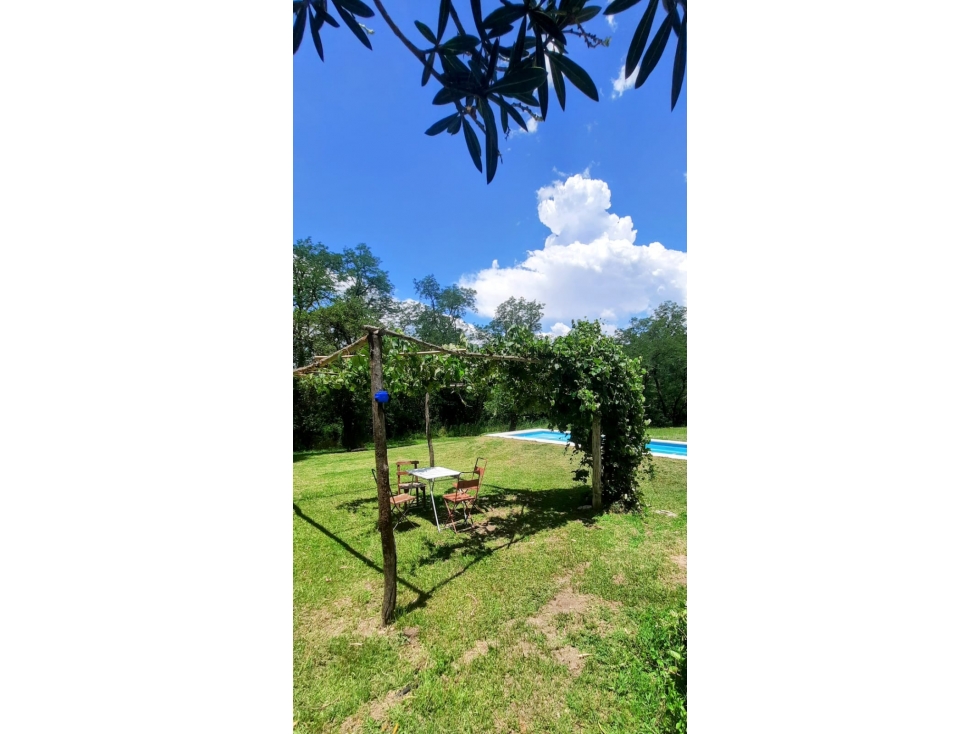 Campo con Arroyo y Casa - 2
