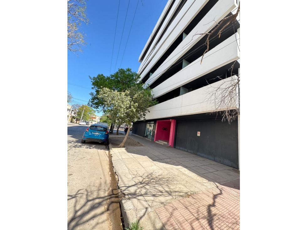 Venta B° Gral. Paz, Frente con gran Balcon — foto 2