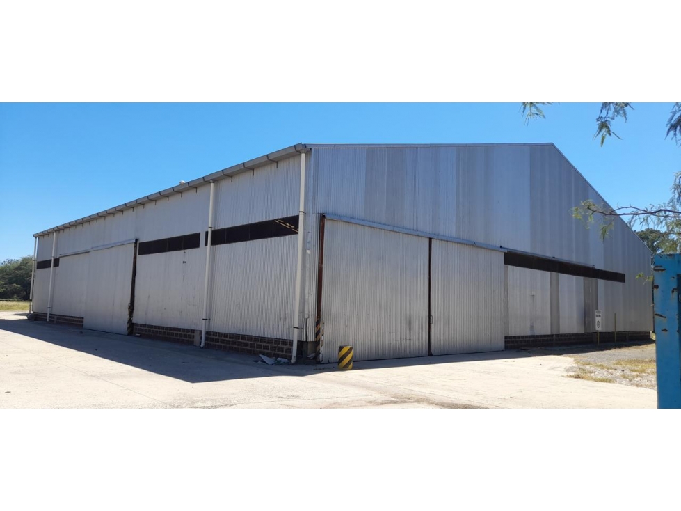 Importante Predio a 5" de Circunvalación Deposito - Transporte - Etc - 4
