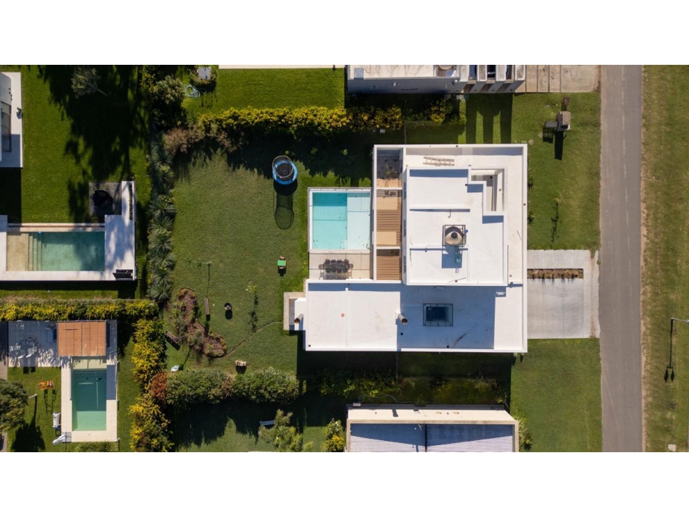 HERMOSA VIVIENDA EN EL BARRIO LA CONCEPCION DE LUJAN - 3