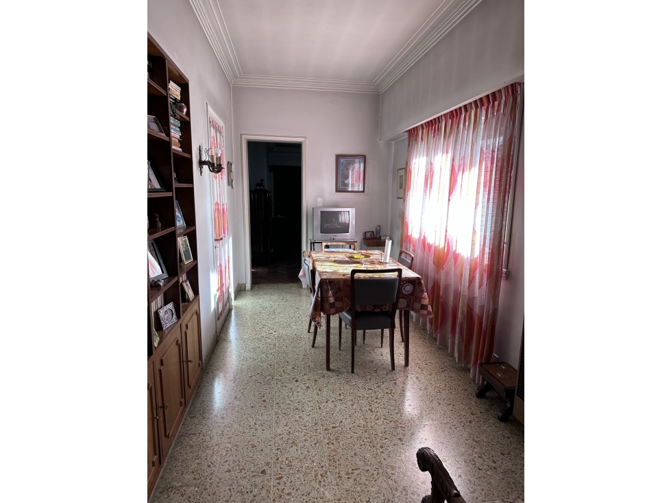 CASA CÉNTRICA MUY BUENA UBICACIÓN!!!! — foto 5