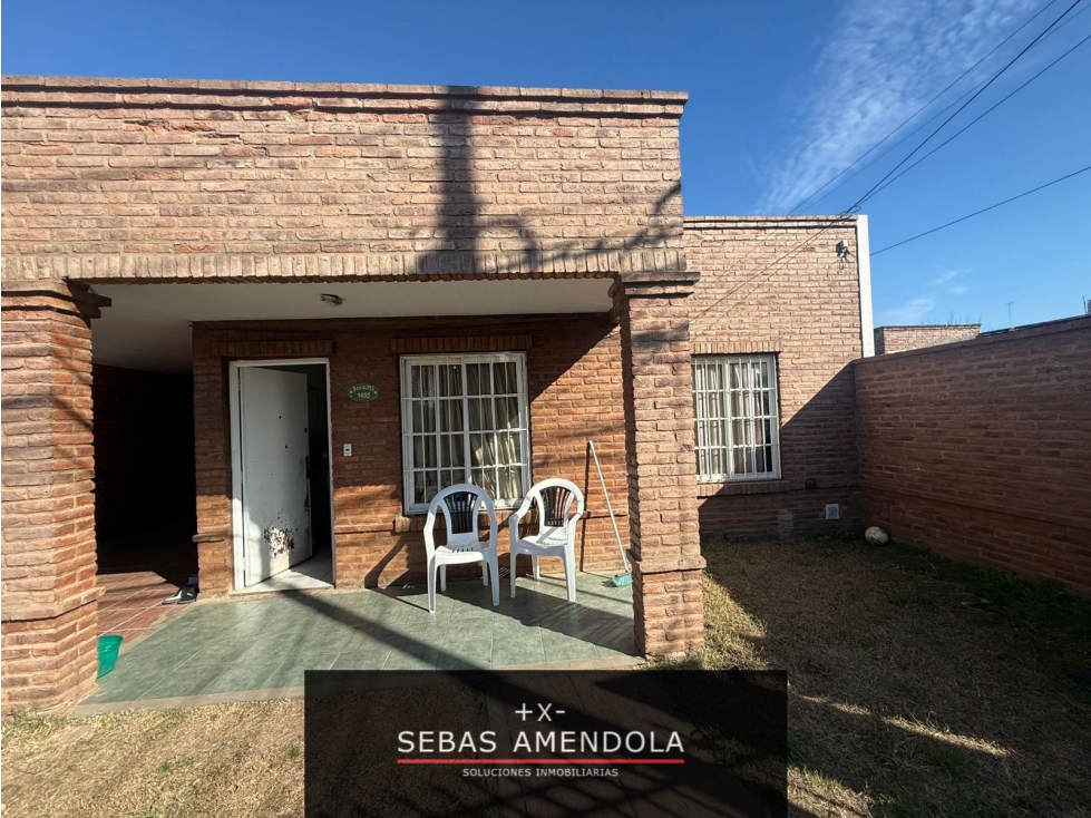 VENTA CASA EN BARRIO EL TREBOL DONATTI 1035 APTA CREDITO