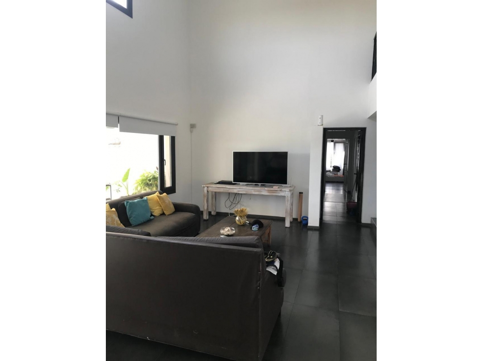 VENTA CASA EN CLUB DE CAMPO LA ELINA COMARCAS, LUJAN BS AS — foto 2