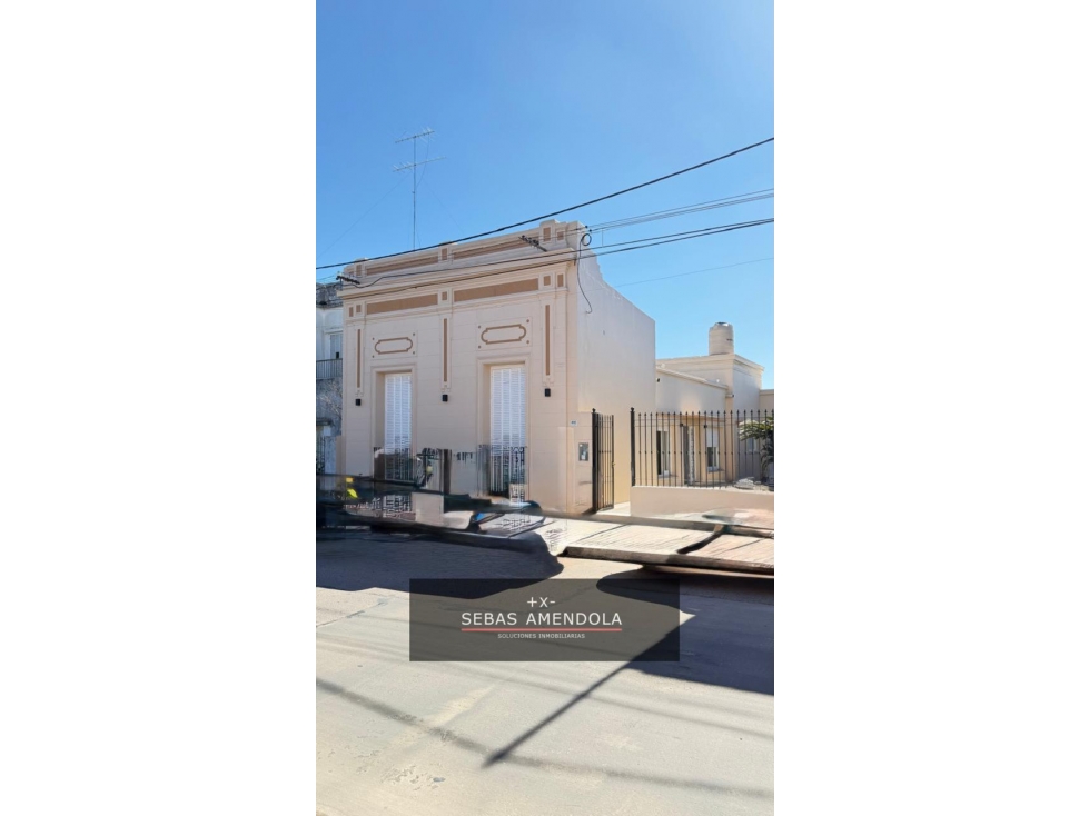 VENTA CASA APTA OFICINAS, CENTRICA EN SAN MARTIN 1692 - 1