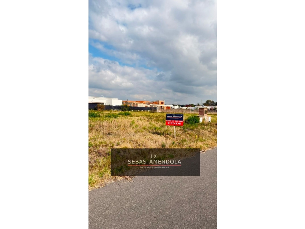VENTA LOTE EN BARRIO LOS ALAMOS - 1