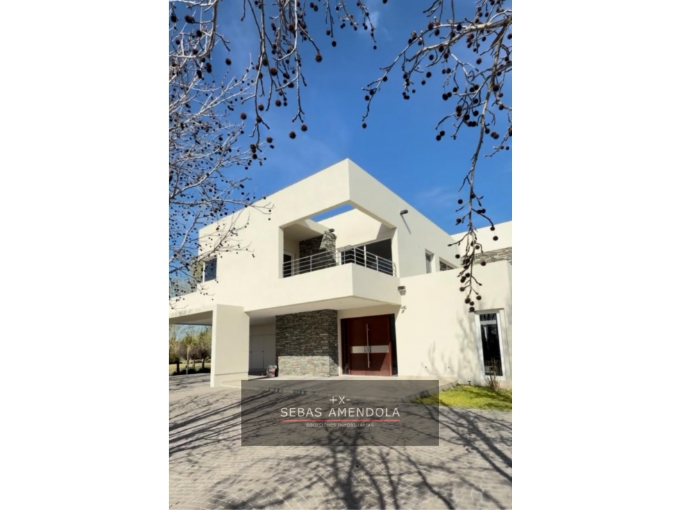 VENTA CASA EN BARRIO CERRADO LA CONCEPCION