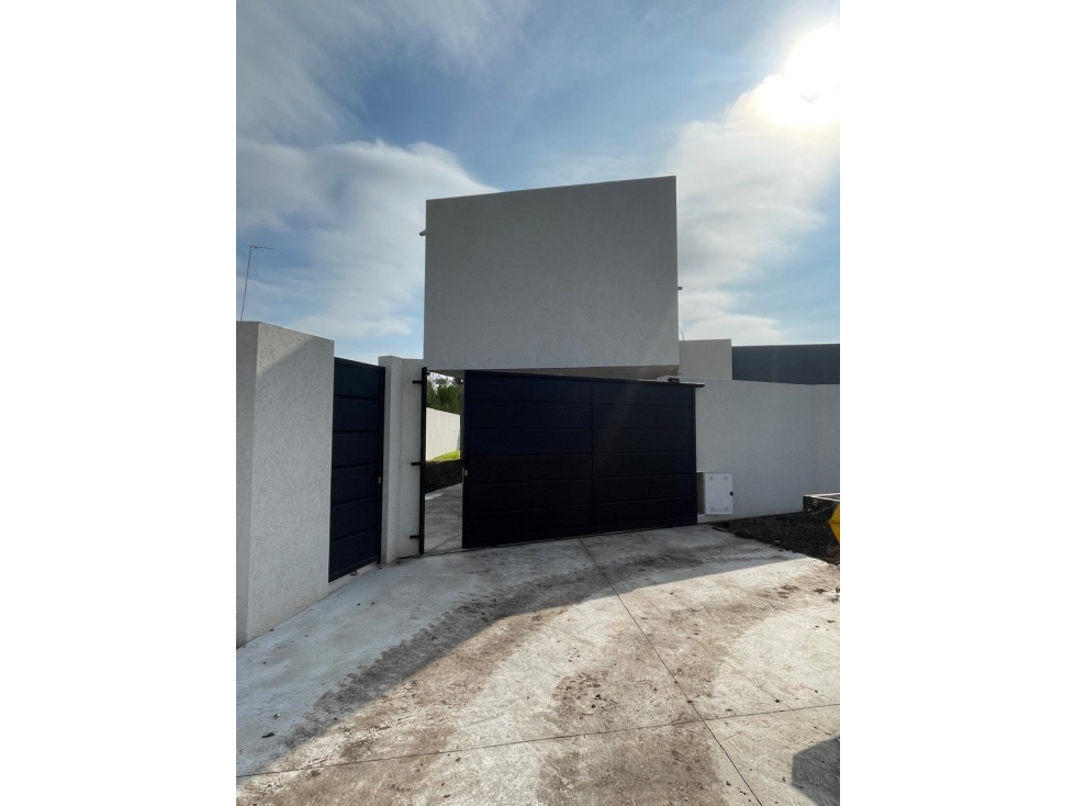 Venta casa estilo duplex en Bº Los Alamos - 2