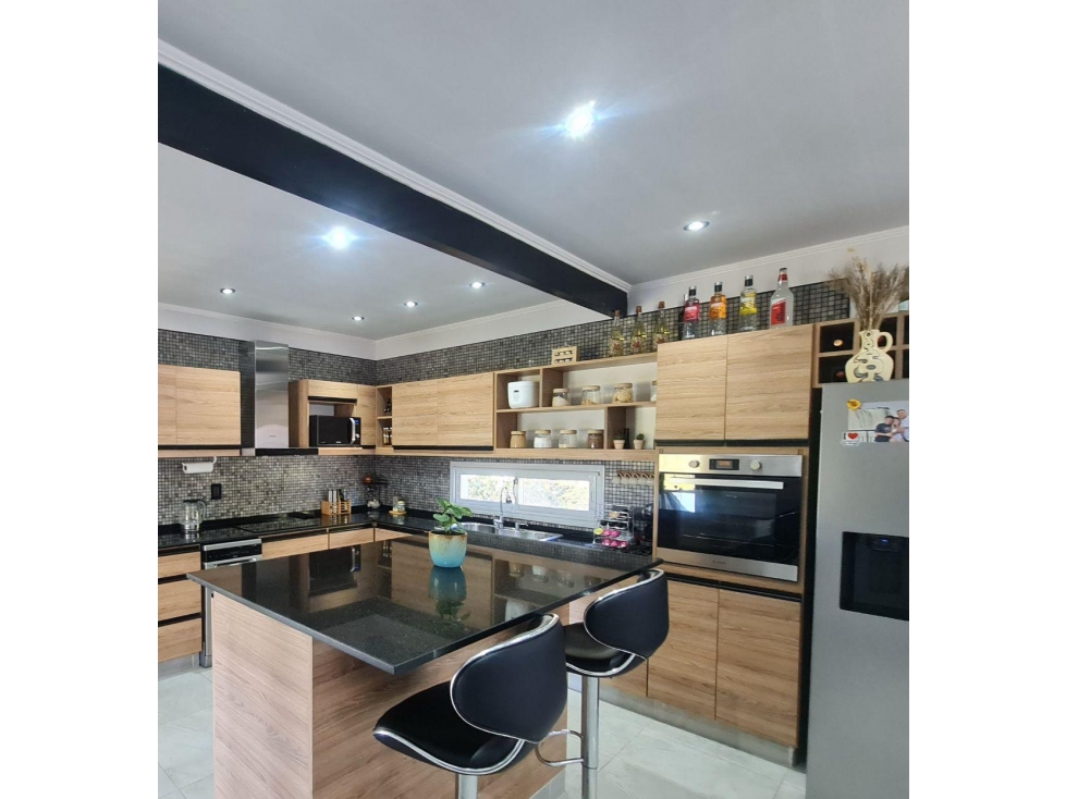 VENTA CASA EN EL CLUB DE CAMPO SANTA IRENE COMARCAS DE LUJÁN — foto 2