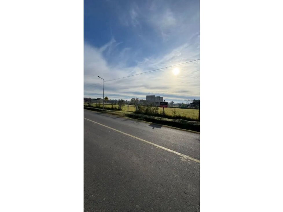 VENTA LOTE EN CALLE ALFONSINA STORNI, BARRIO LOS ALAMOS - 3
