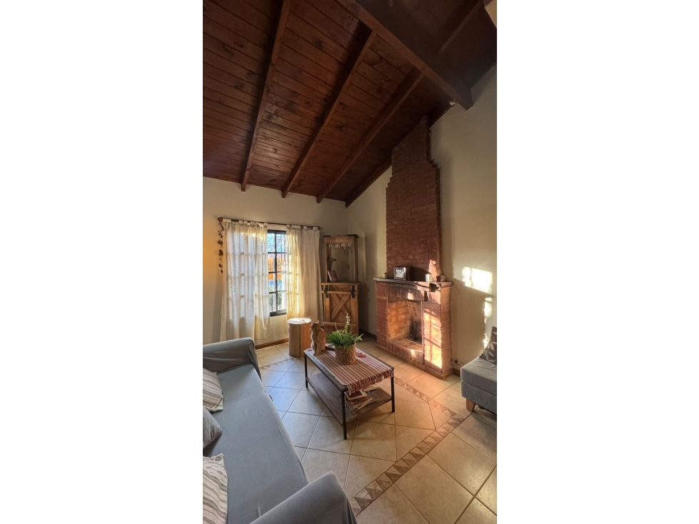 VENTA CASA APTA CREDITO HIPOTECARIO EN BARRIO EL MIRADOR - 2