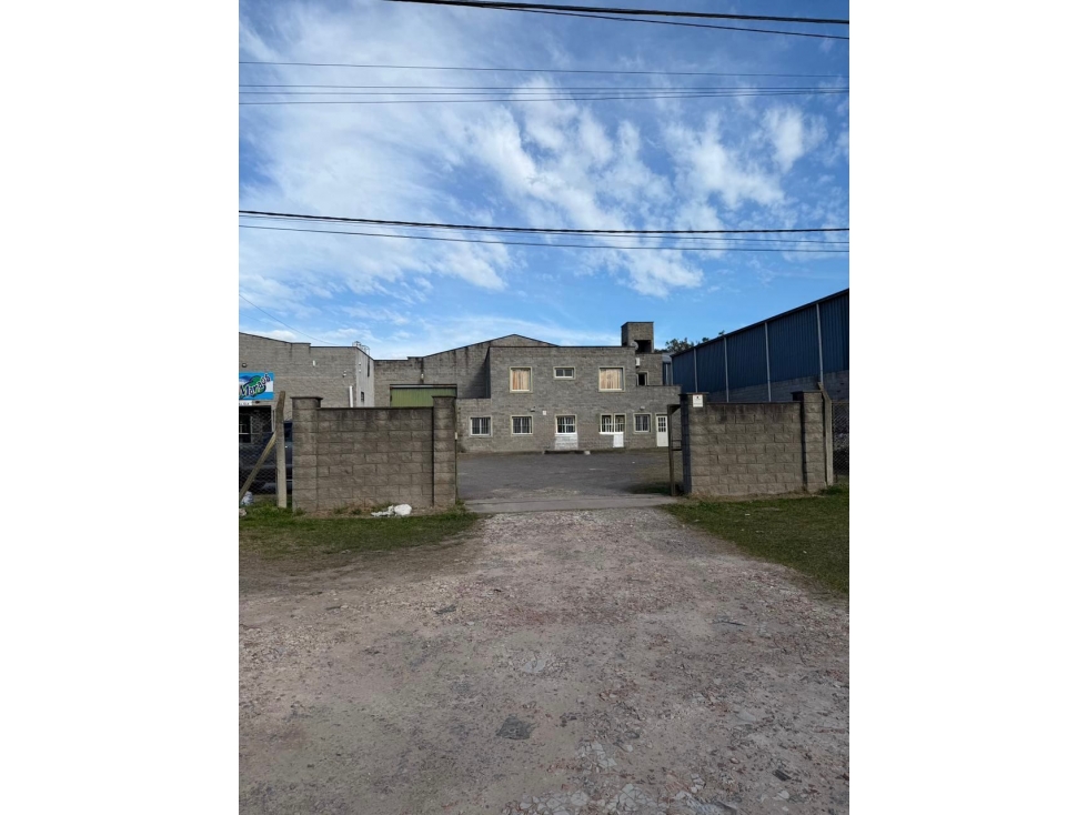 GALPON EN ZONA INDUSTRIAL EN ALQUILER EN CALLE FRAY MANUEL DE TORRES - 3