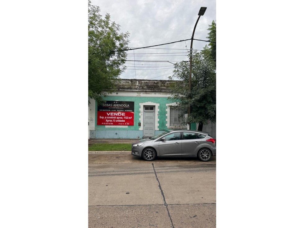VENTA CASA A RECICLAR SOBRE AVENIDA HUMBERTO - LUJAN BS AS - 1