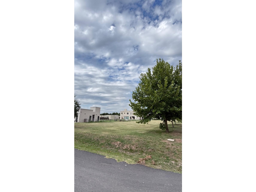 VENTA DE LOTE EN BARRIO CERRADO LA CONCEPCION — foto 3
