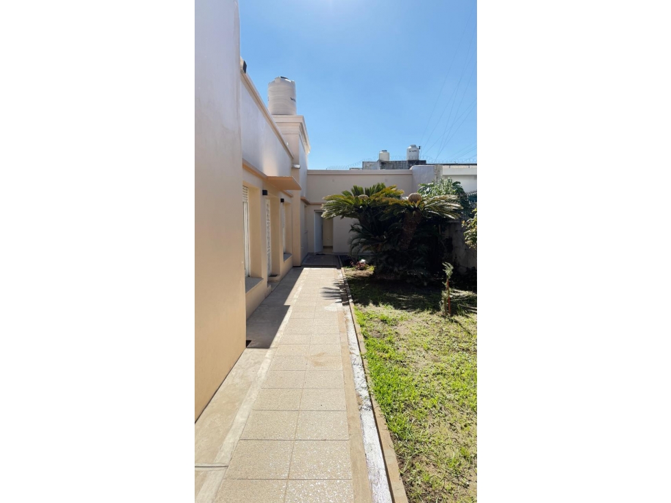 VENTA CASA APTA OFICINAS, CENTRICA EN SAN MARTIN 1692 - 3