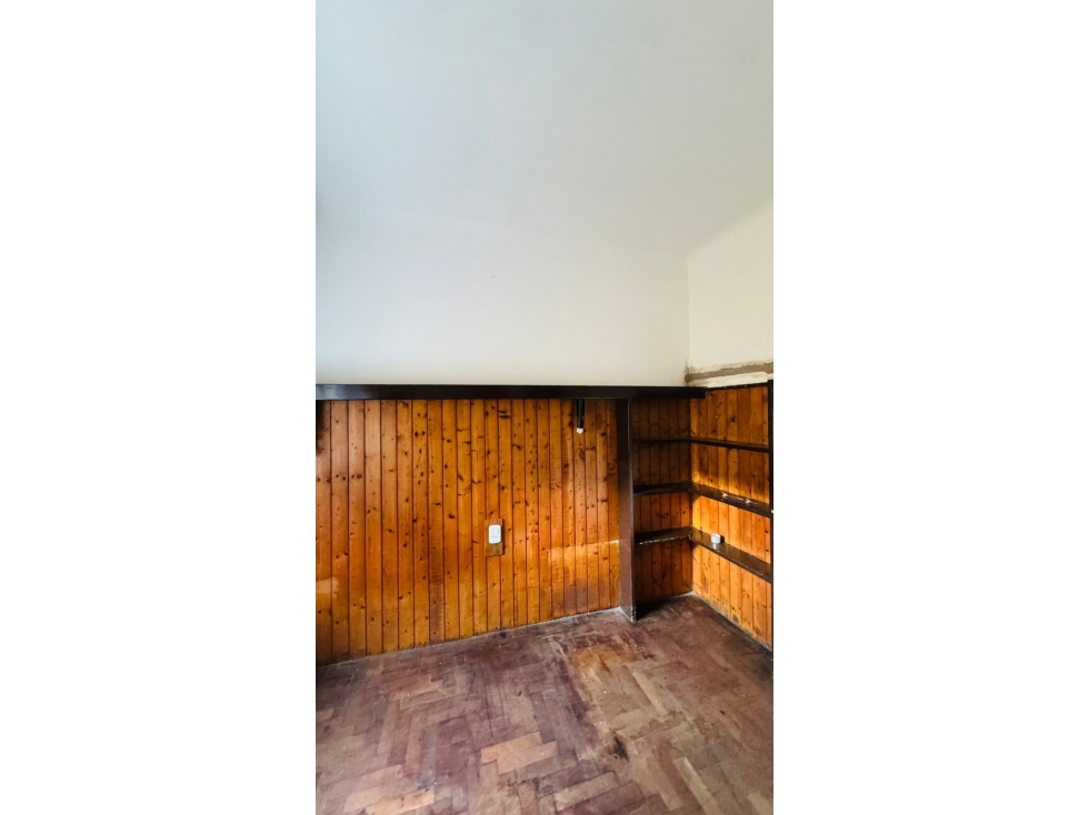VENTA CASA A RECICLAR EN CALLE MITRE - 3