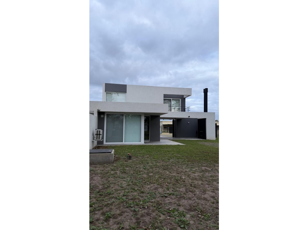 VENTA PH EN BARRIO LOS ALAMOS - 3