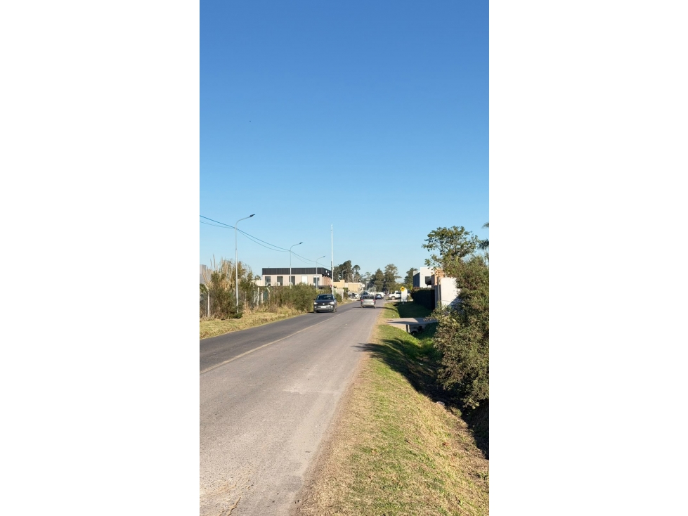 VENTA LOTE EN ESQUINA BARRIO LOS ALAMOS - 3