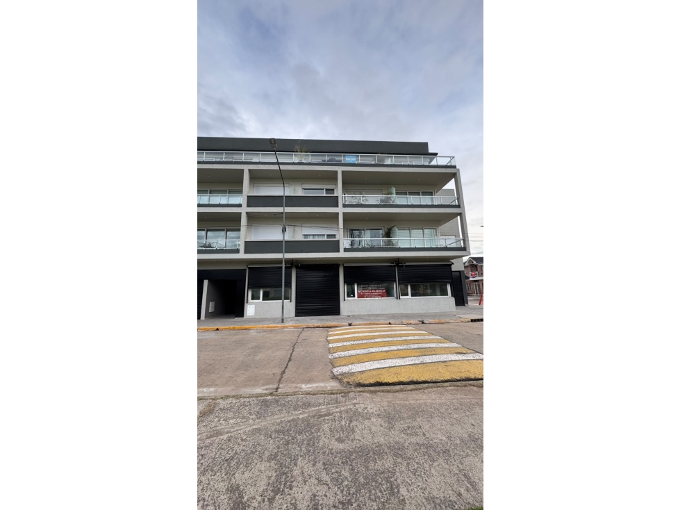 VENTA O ALQUILER LOCAL EN EDIFICIO ESTACION PALMIER - 3