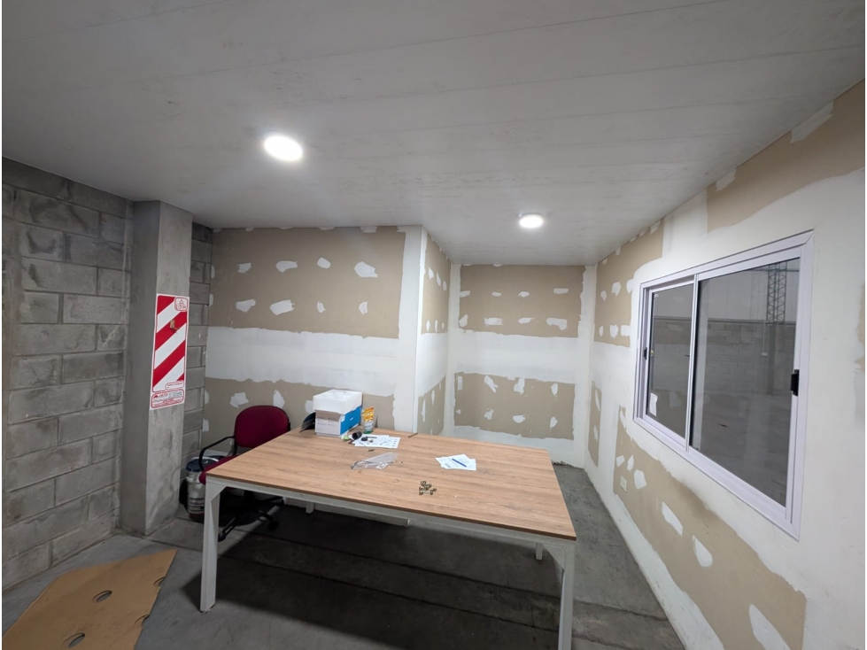VENTA O ALQUILER DE GALPON SOBRE CALLE SAN ROQUE — foto 4
