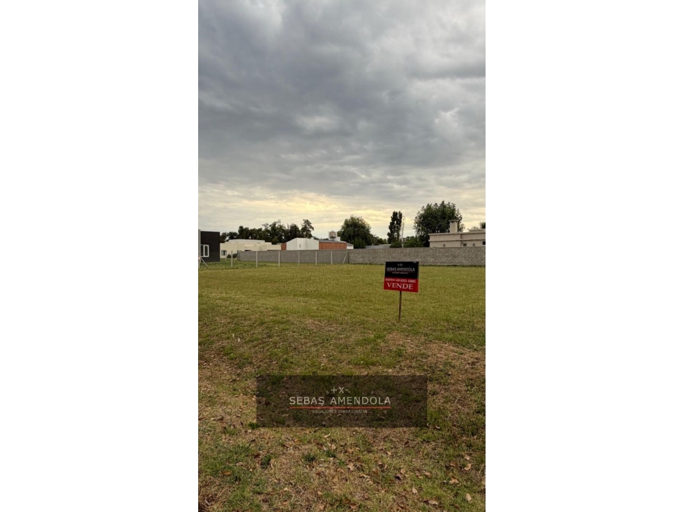 VENTA LOTE EN BARRIO LA MARTINA
