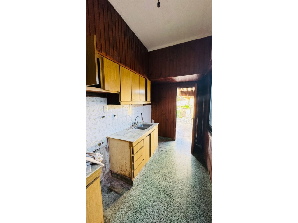 VENTA CASA A RECICLAR EN CALLE MITRE - 4