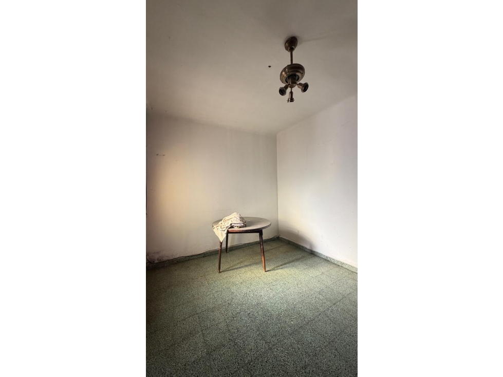 Venta de Casa a Reciclar ubicada sobre la calle Mitre, a pocos metros — foto 4