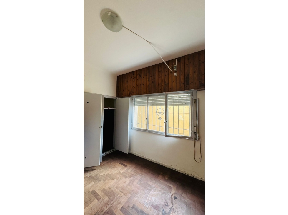 VENTA CASA A RECICLAR EN CALLE MITRE - 5