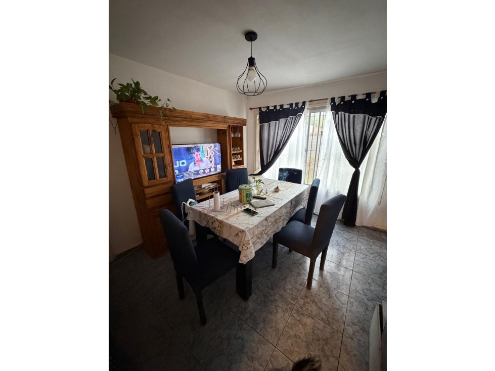 VENTA CASA EN BARRIO LOS LAURELES - 6