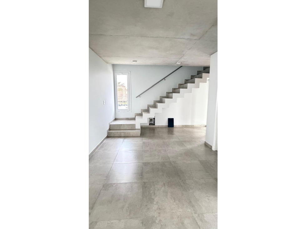 VENTA PH EN BARRIO LOS ALAMOS - 6
