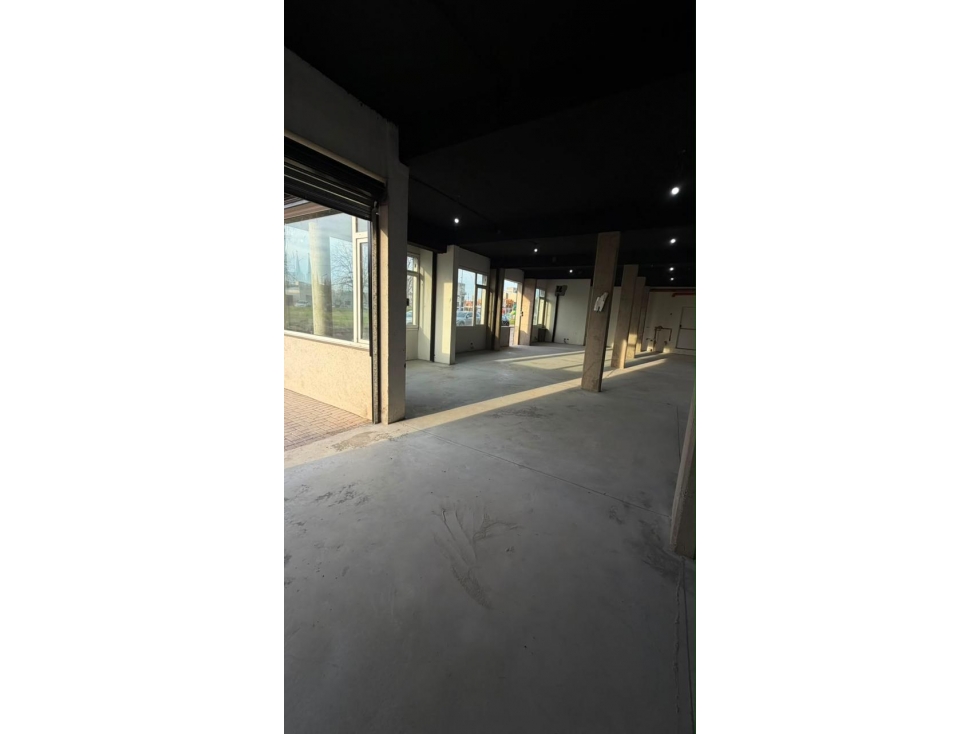 VENTA O ALQUILER LOCAL EN EDIFICIO ESTACION PALMIER - 6