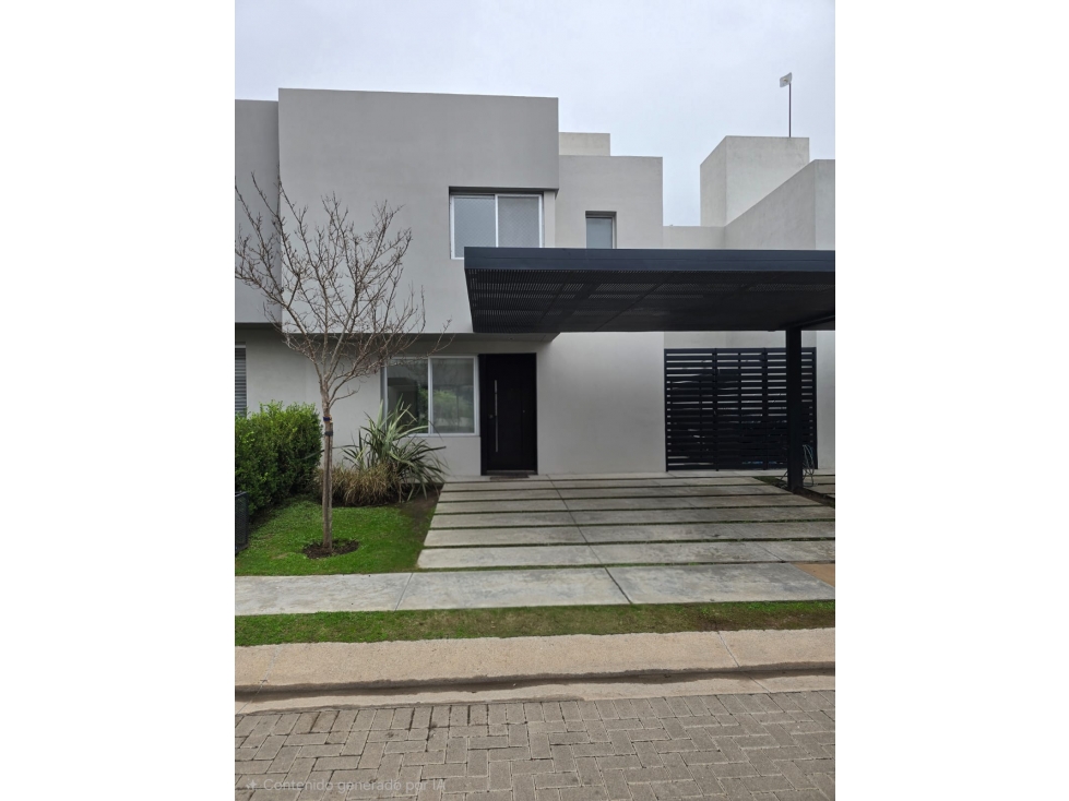 Rossen! Valle Escondido! 3 dorm, cochera doble! - 1