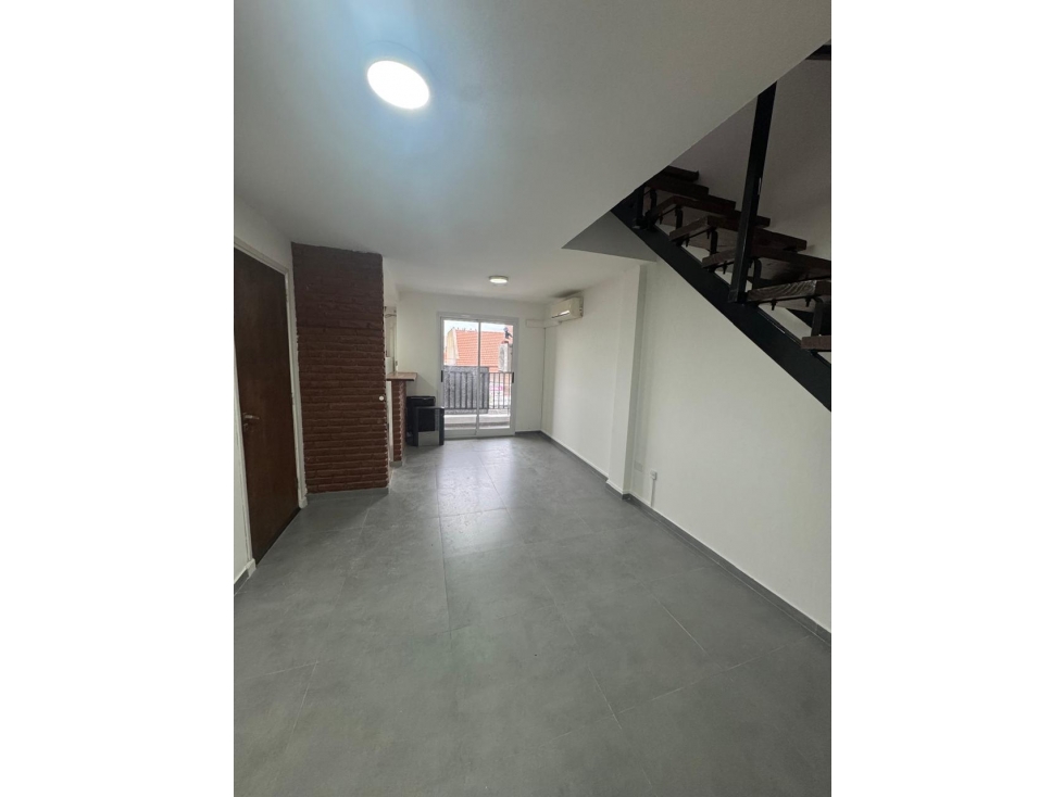 Hermoso Departamento en PH totalmente reciclado - 4