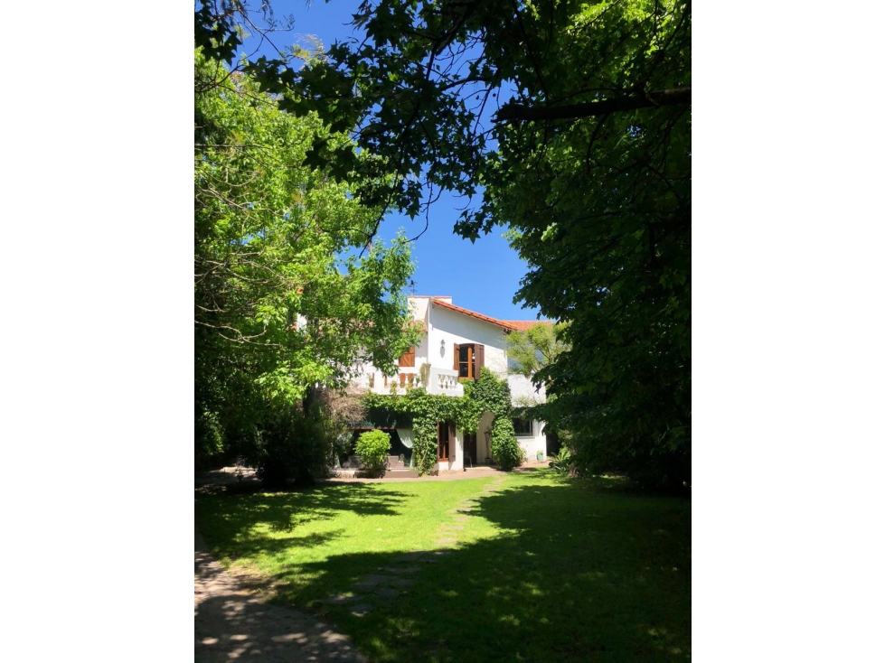 Encantador Chalet en el Grosellar de 4 ambientes - 2