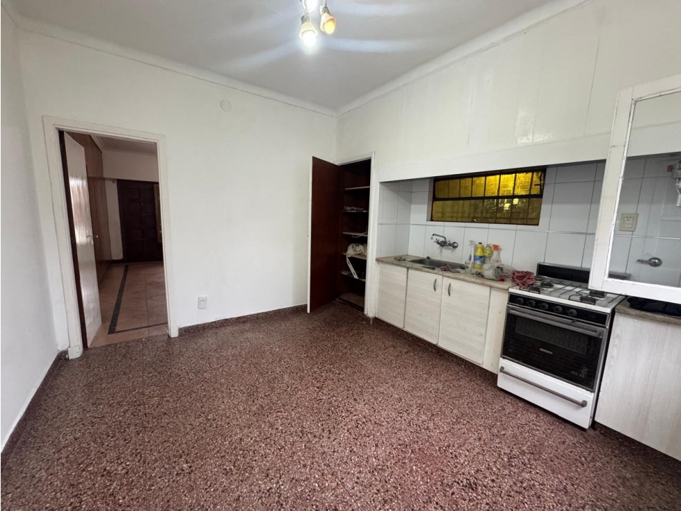 Casa 3 amb. con parque y garage - $87.000 - 4